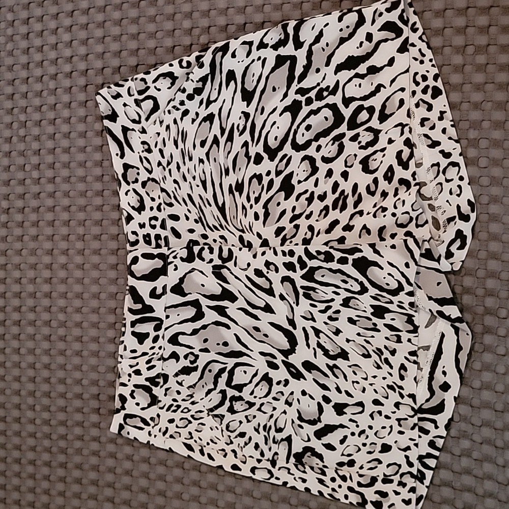 Dressy Cache shorts